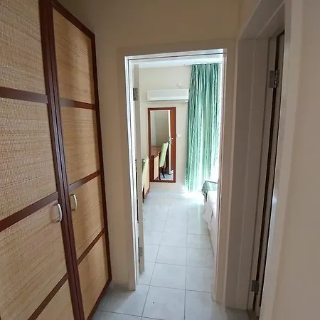 Lejlighedshotel Blue Paradise Apart 3*