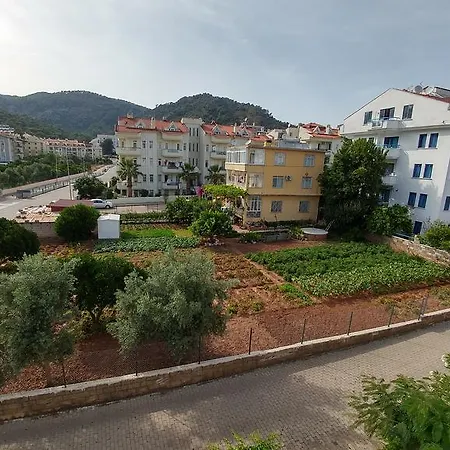 Lejlighedshotel Blue Paradise Apart 3*