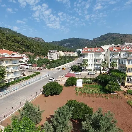 Ξενοδοχείο με διαμερίσματα Blue Paradise Apart 3*